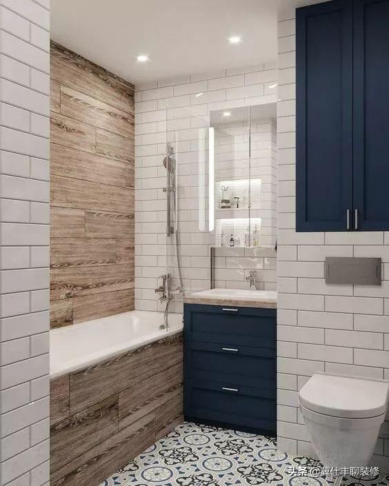 卫生间小怎么设计淋浴和马桶,卫生间放木桶浴缸装修设计图