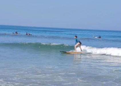 孙燕姿惊艳写真照,孙燕姿海边冲浪