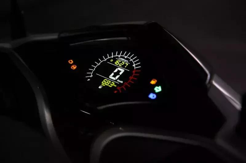 三阳fnx踏板摩托车全系列,三阳最新款150踏板摩托车测试