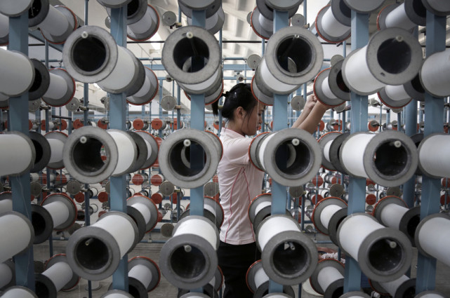 朝鲜国营纺织厂,朝鲜工人的日常生活