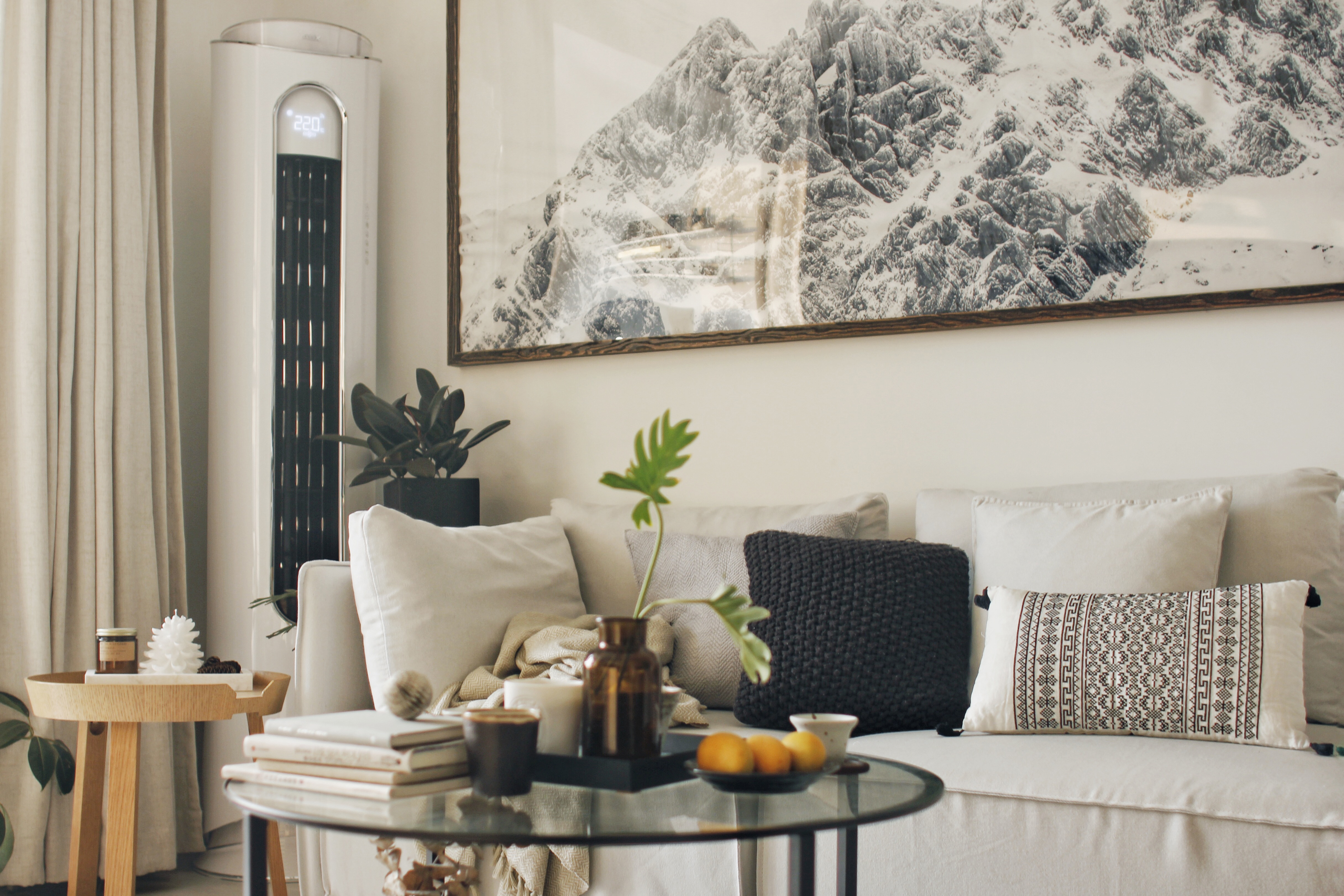 柜机空调圆柱形和方形哪个好看,柜机空调是方形的好还是圆形的好