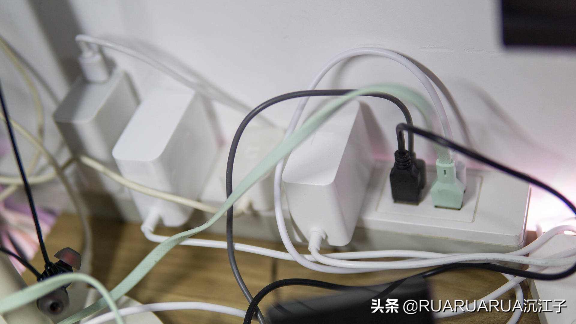 桌面排插线材收纳,orico收纳盒怎么插