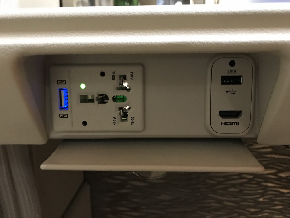 阿联酋航空b747,阿联酋航空b777-200lr