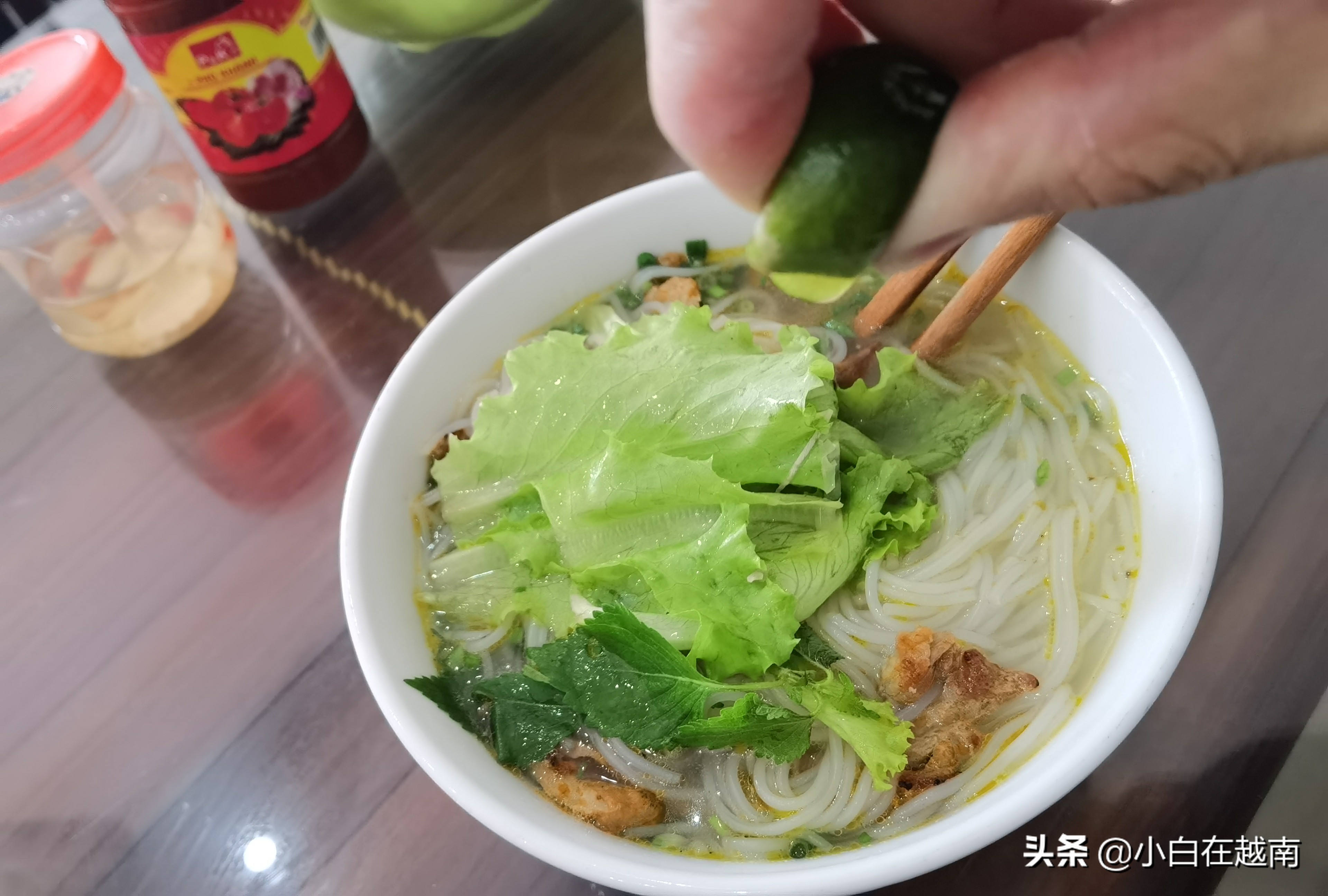 2.5万VND的越南早餐