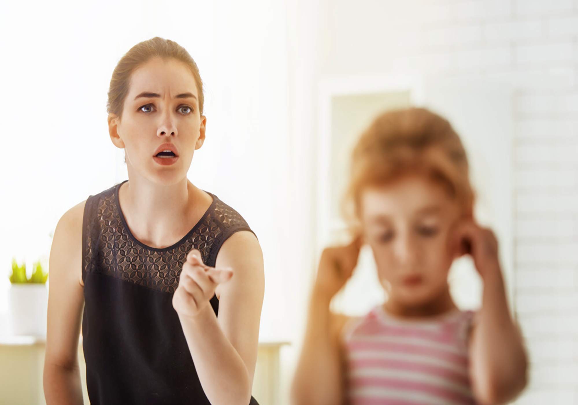 宝宝倔强的时候怎么办,宝宝软硬不吃怎么教育