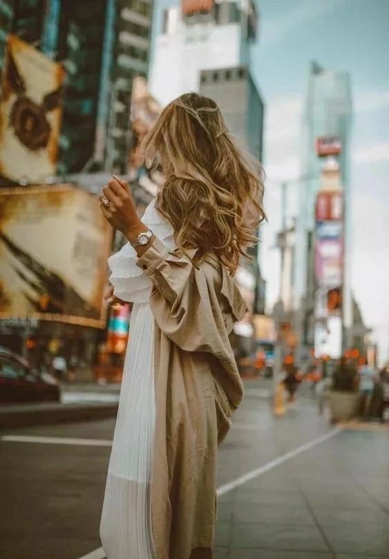 风衣如何穿才显得高贵上档次,为什么风衣穿起来很土