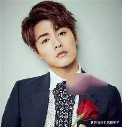 有层次感的刘海中分发型,偏分刘海的发型是什么样的