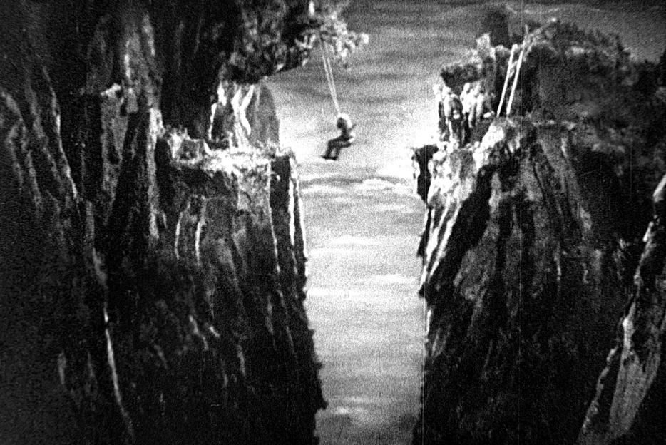 智取华山电影是真实素材吗,电影智取华山全本