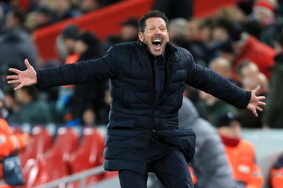 穆里尼奥切尔西摆大巴,摆大巴战术适合国足吗