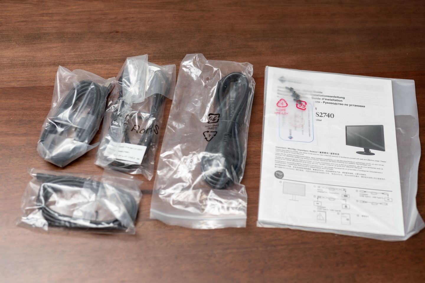 艺卓cs2740显示器亮度设置为多少,艺卓入门级2460显示器值得买吗