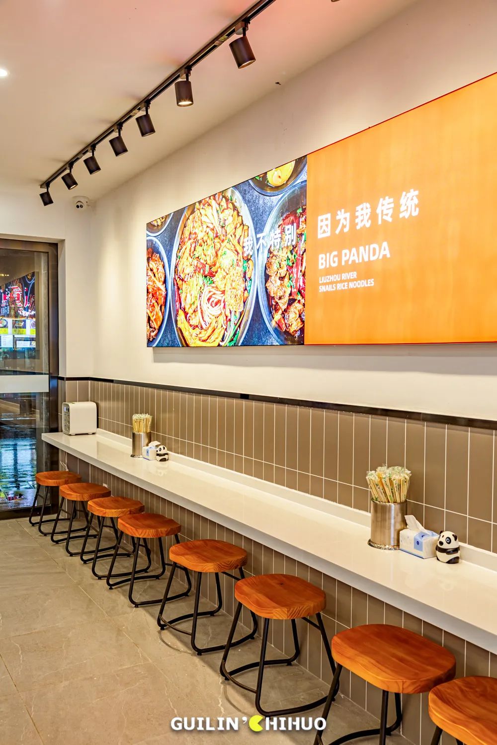 螺蛳粉好吃的秘密就是这碗高汤,煮螺蛳粉的汤第一遍为什么要倒掉