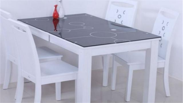 餐桌是玻璃的还是大理石的好,餐桌用玻璃的好还是大理石的好呢