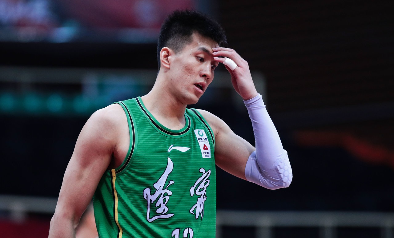 郭艾伦现在为什么不用穿李宁球鞋,郭艾伦球鞋事件缺席了几场比赛