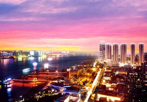 武汉人评价青岛八大关富人区,武汉十大富人区