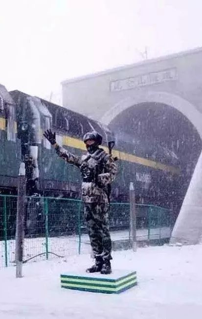 中国最美特警视频,中国最美警察背影