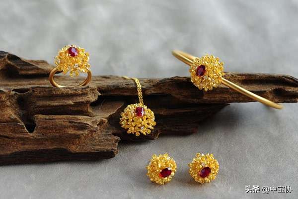 招金银楼：一生金贵，时间沉淀的高贵与优雅