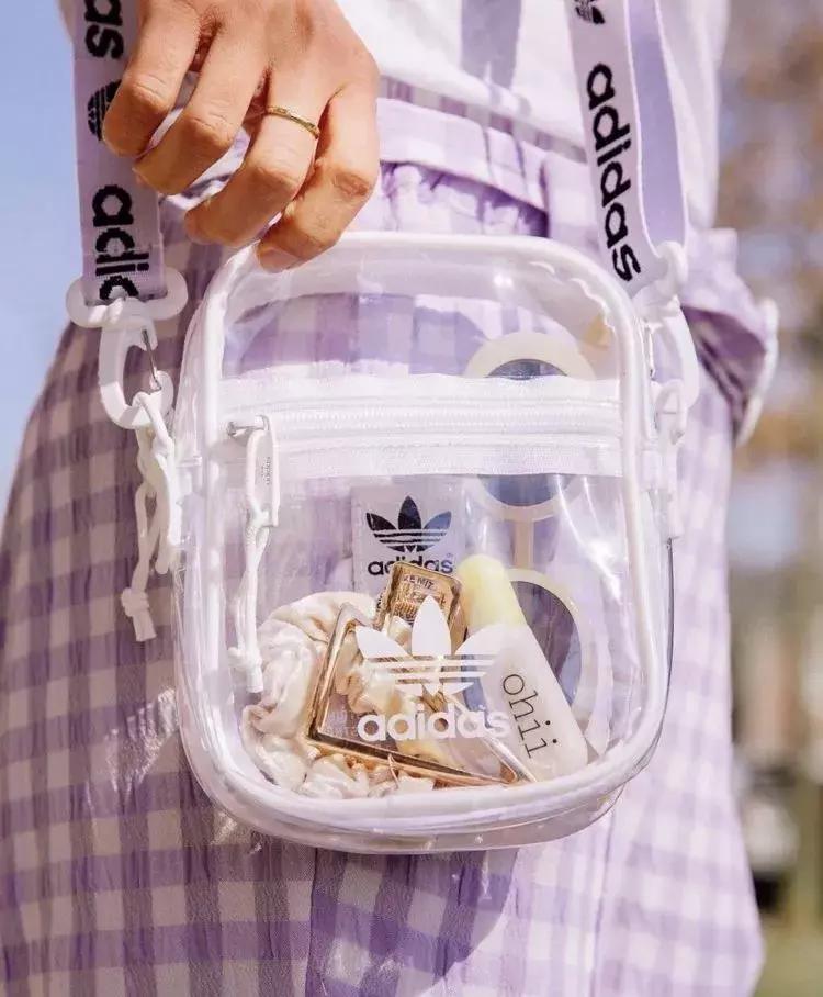 百搭通勤双肩包,这款双肩包是百搭神器