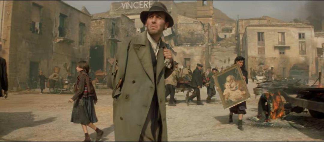 把它当情色片看就俗了