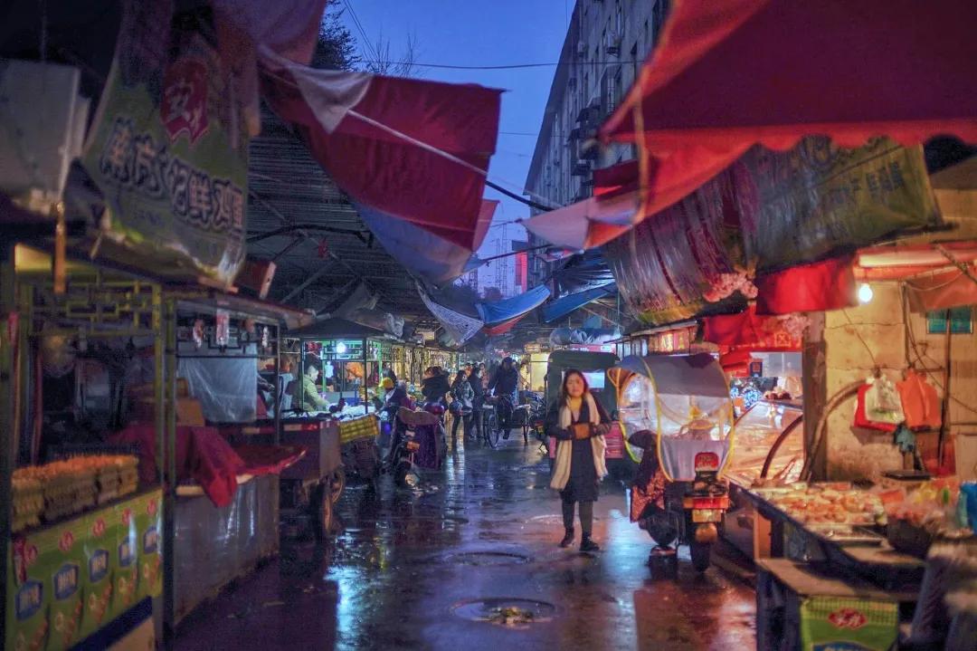 中国一年四季最火爆的夜市,这些最好逛的地摊夜市你去过几个