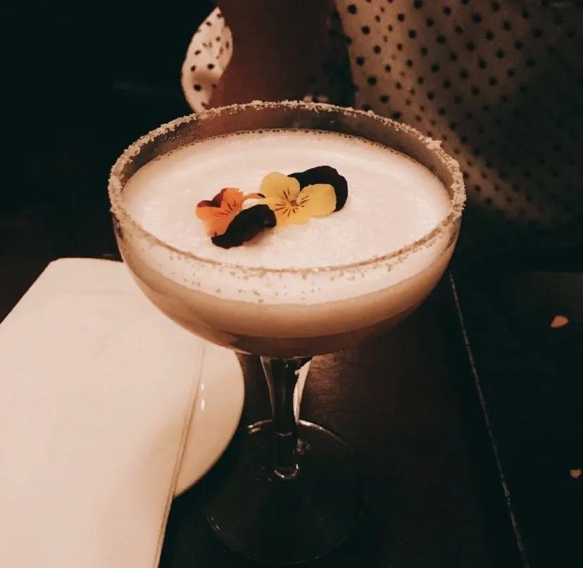 切杯老酒！魔都酒吧玩起“外卖”模式，宅家实现你的微醺自由