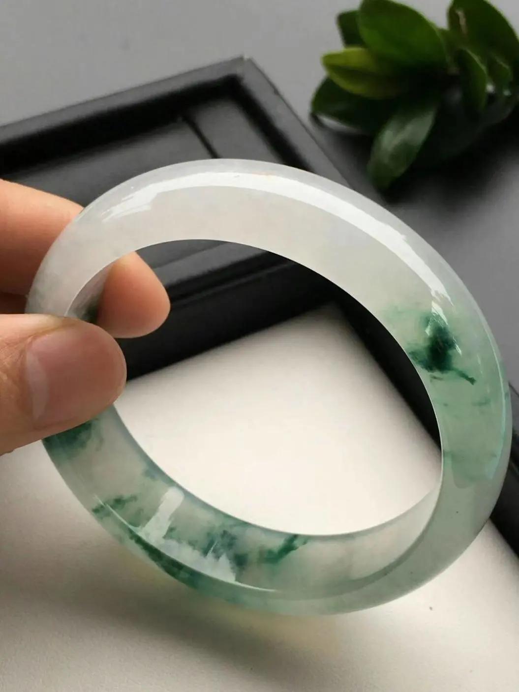 翡翠原石上松花的表现,翡翠原石表面的松花什么样的