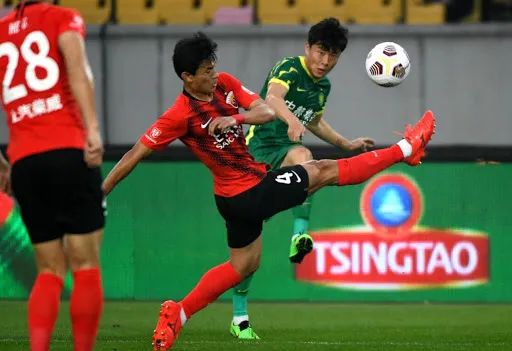 国安开局强势视频,国安小球迷与于大宝