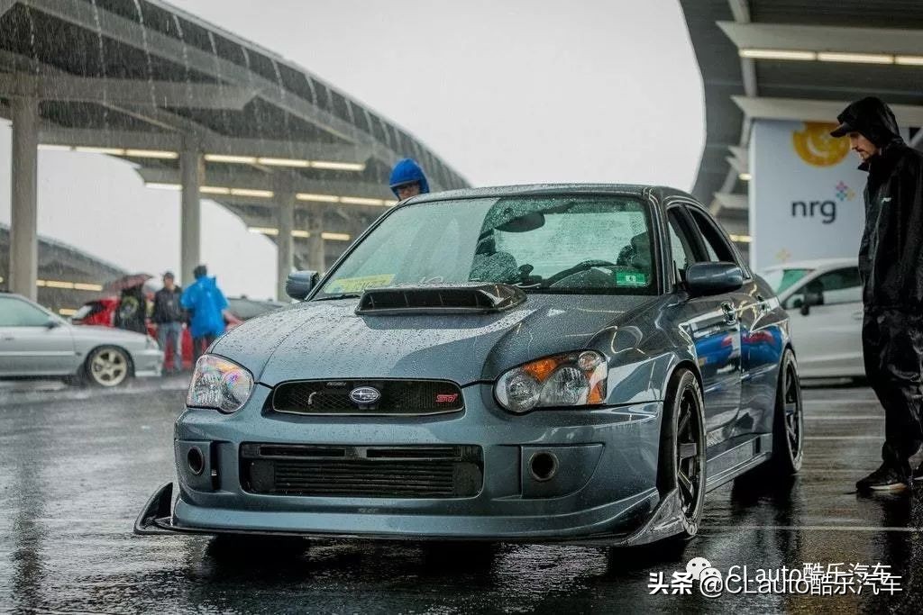 你的车方向稳吗,汽车方向盘不正与跑偏有什么区别