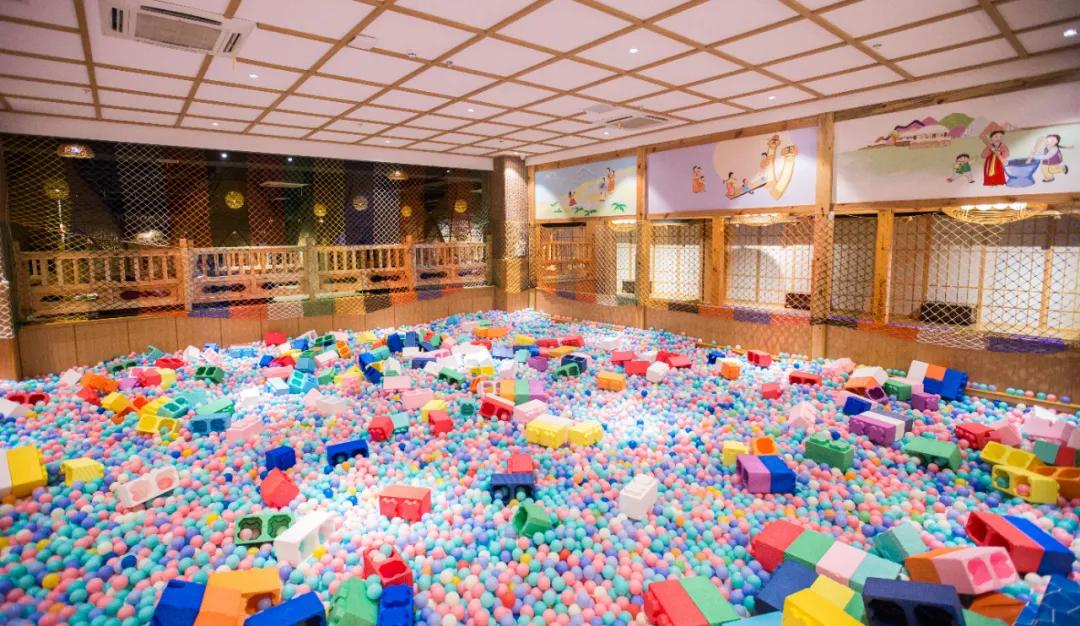 儿童汗蒸温泉儿童乐园,汗蒸大厅加儿童乐园图片