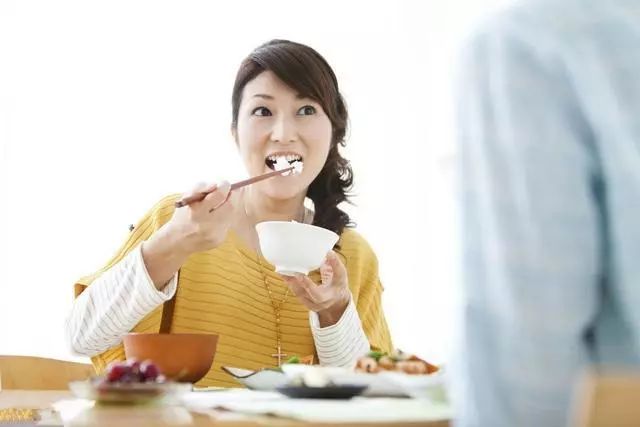 女人身体老化十大征兆,女人的身体3个部位最容易衰老