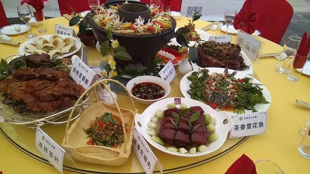 鑵惧啿鏄ヨ妭閫佷粈涔堢ぜ鐗╁ソ,鑵惧啿鍝簺鐗逛骇閫傚悎杩囧勾閫佺ぜ