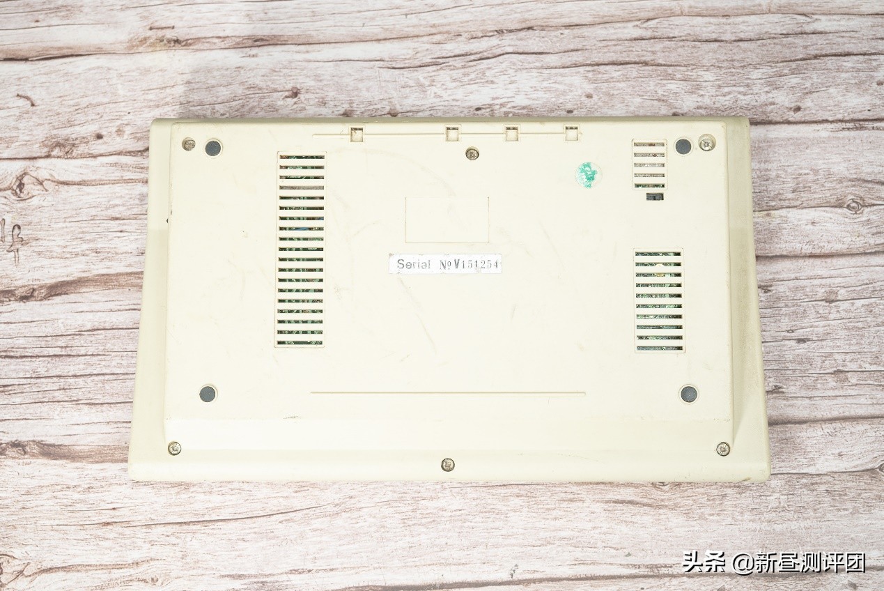 36年前香港设计制作的电脑是什么水平？Laser310与VTech