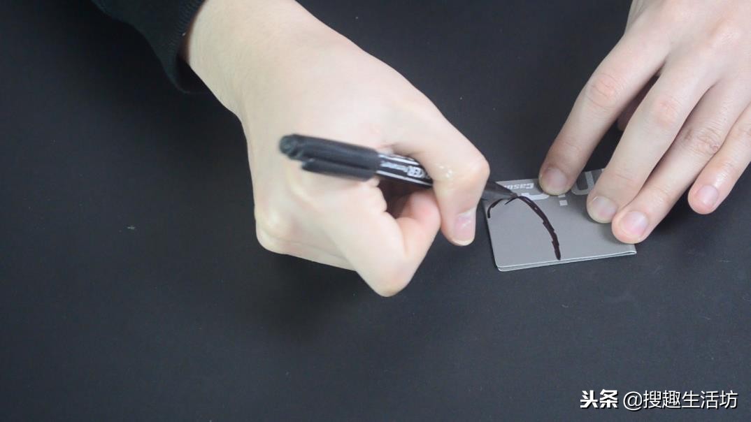 衣服上的吊牌别扔,衣服吊牌不要扔有什么小妙招