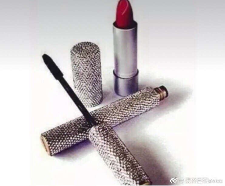 世界第一口红有多少种类,世界第一枚管状口红