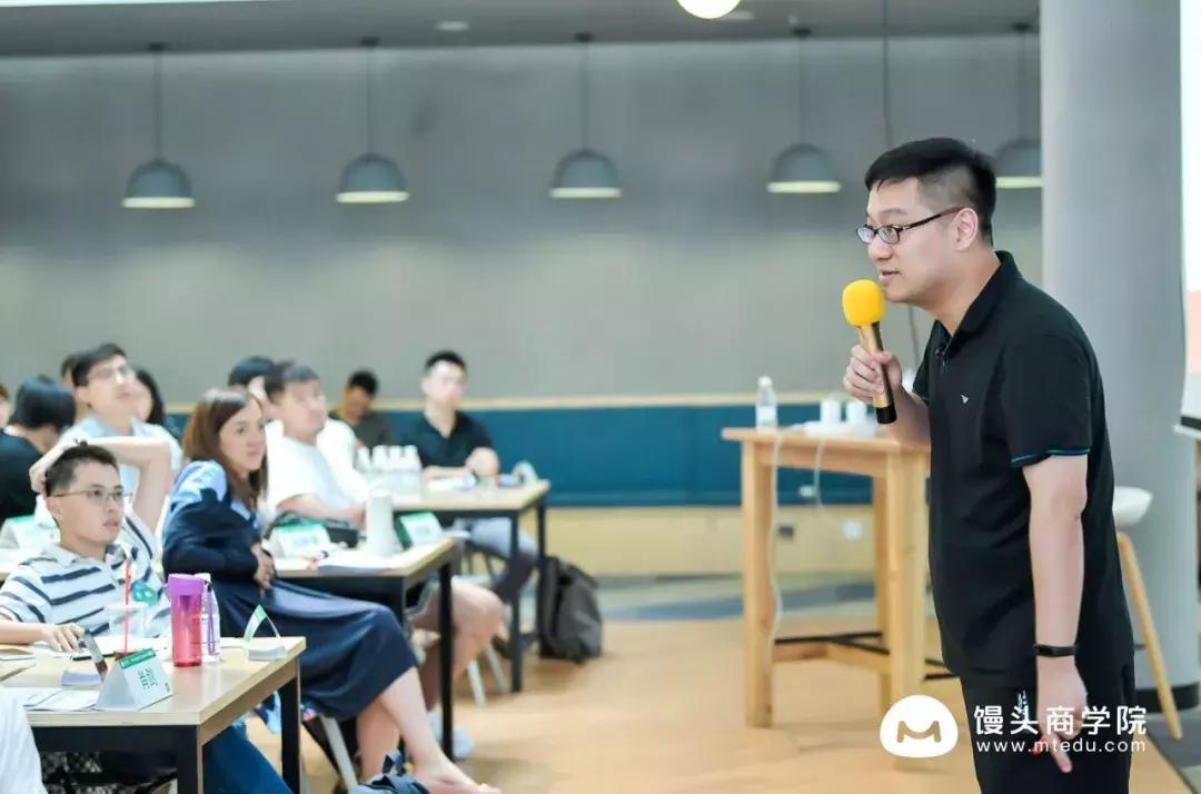 我们从20万字讲稿里，总结出抖音网红牛肉哥6个月带货1.3亿的秘密