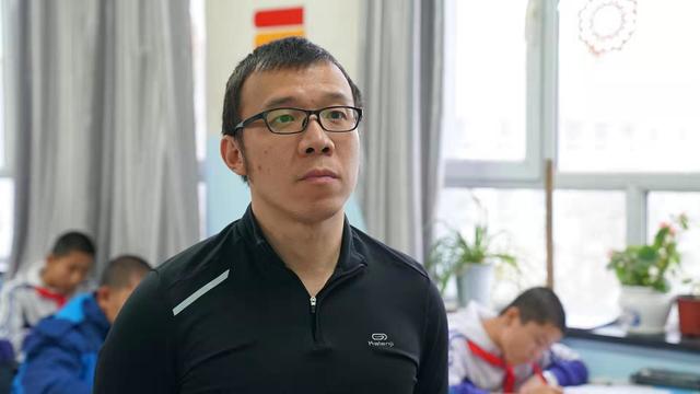 感动支教老师视频,感动无数人的支教老师