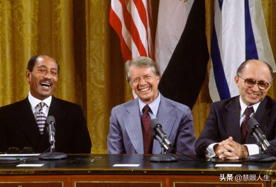 只带5美元出国，敲定中国第一笔*火军**出口订单，网爽文不敢这么写