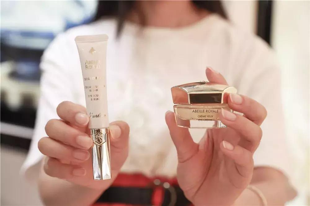 市中心这家高精尖卖场疯狂折扣!直降+团券,送的比买的多