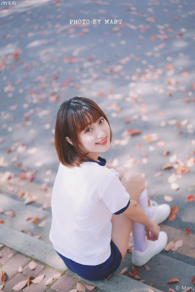 满满的青春活力少年写真,牛仔短裤校园写真