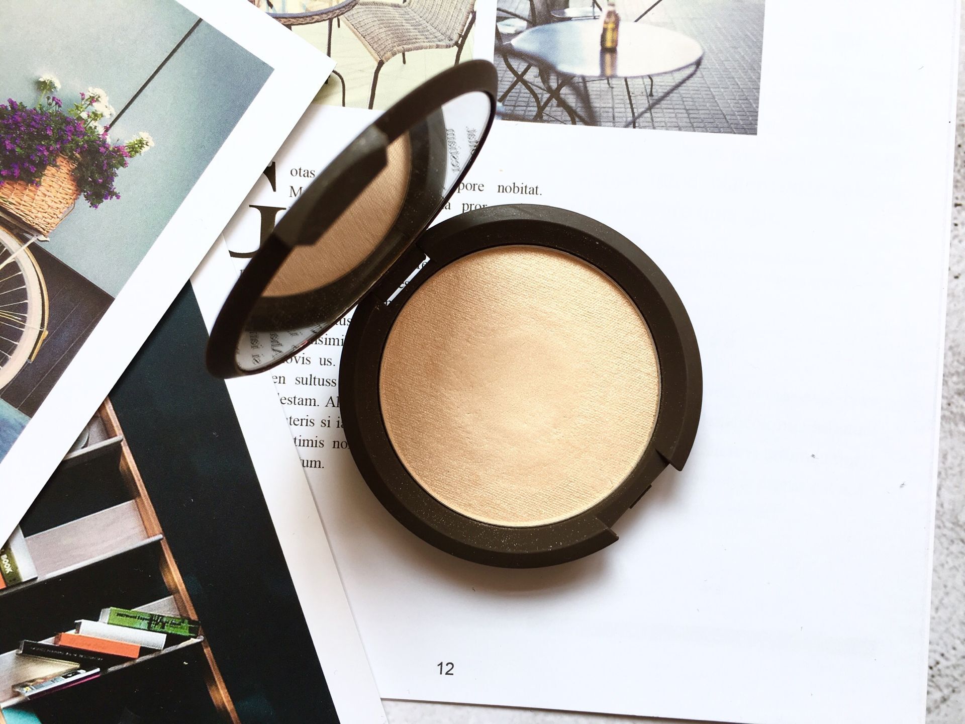 出门旅行必备化妆包,出门旅行的化妆包都带了什么