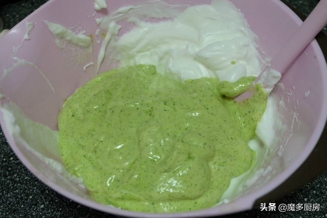 蛋糕做起来好吃又简单,怎样用家里的材料制作美味的蛋糕