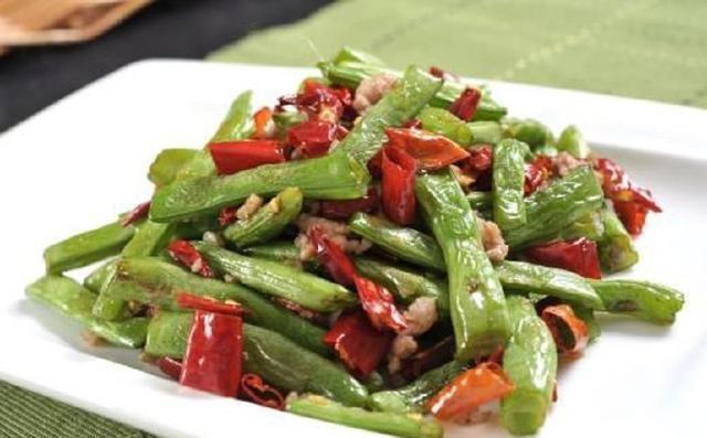豆角炒菜不熟怎么处理,豆角炒不熟但又不想扔该怎么做
