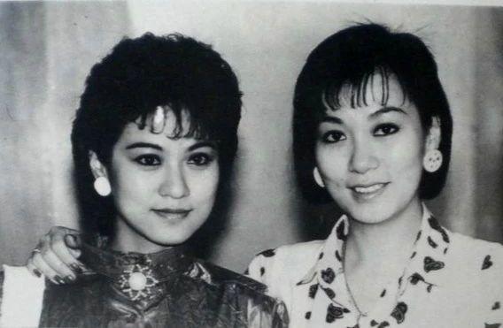 森森斑斑姐妹花，姐姐嫁李小龙表弟，妹妹男友与丈夫一跳楼一猝死