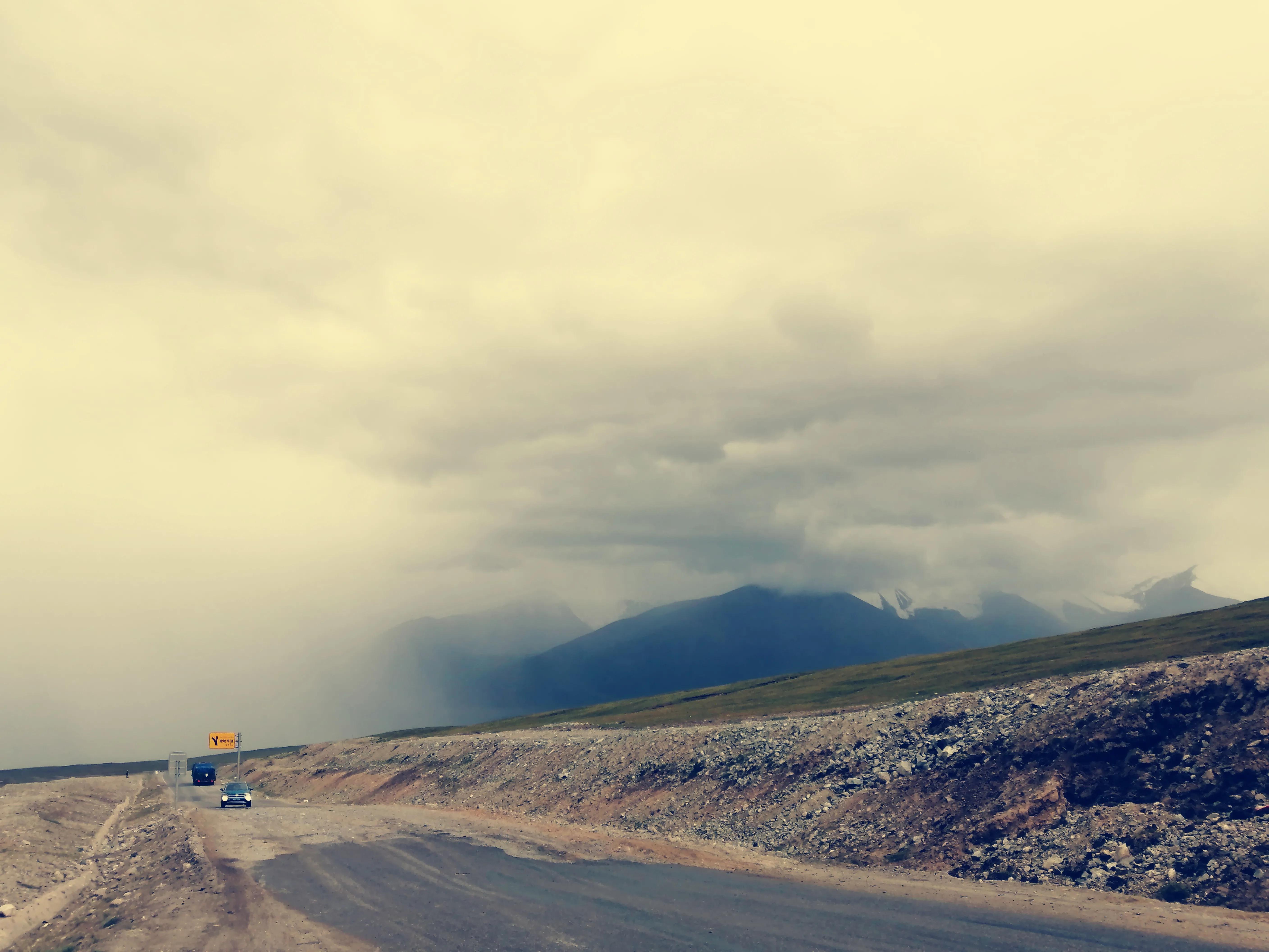 从乌鲁木齐到库尔勒3个小时公路,乌鲁木齐到和静走s301可以吗