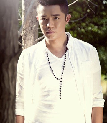 “幸运儿”凤凰传奇走红秘史，和捧红他们的幕后金主