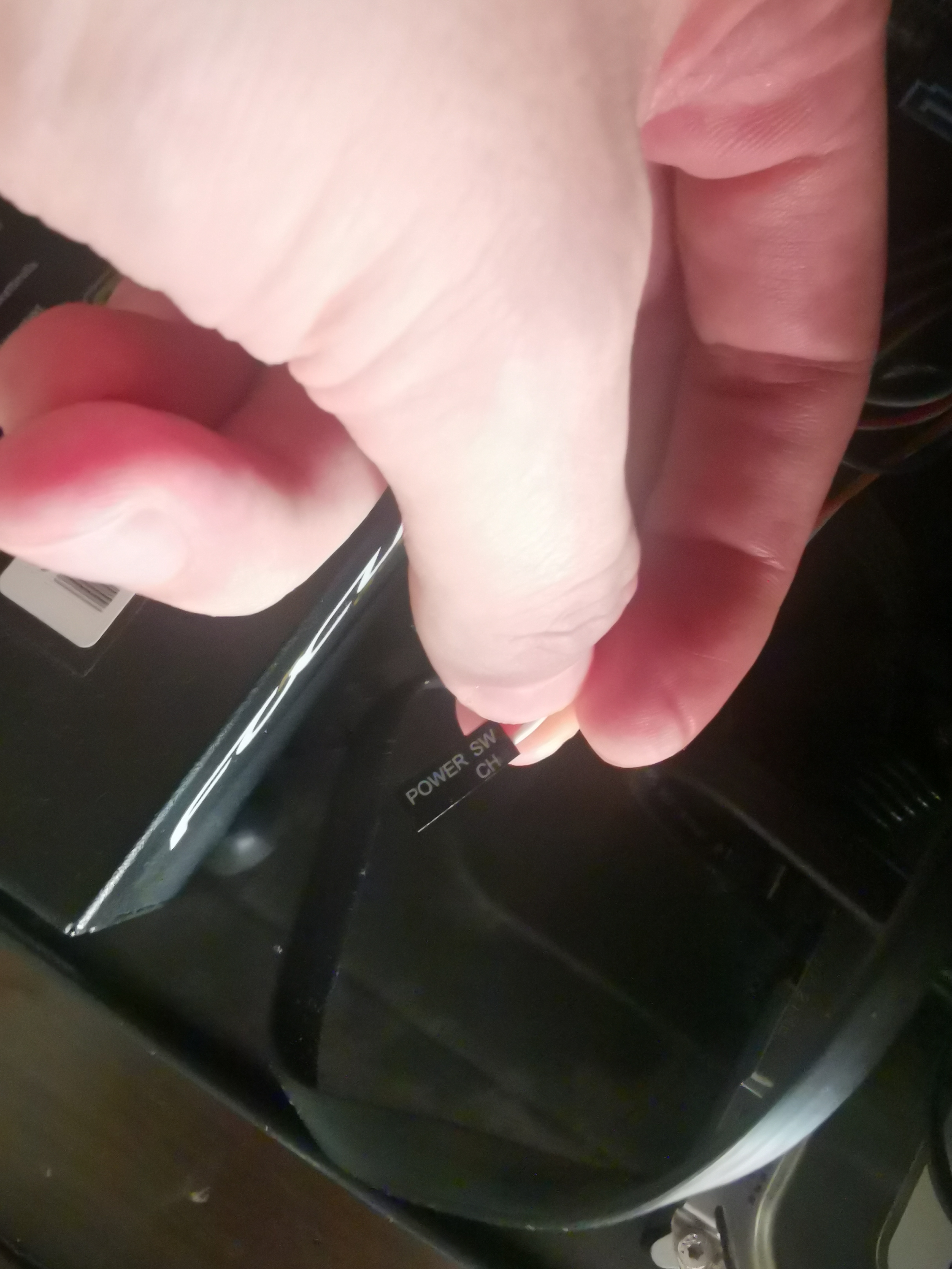 有一个不会关机的老婆怎么办?论电脑软关机键如何接入智能设备