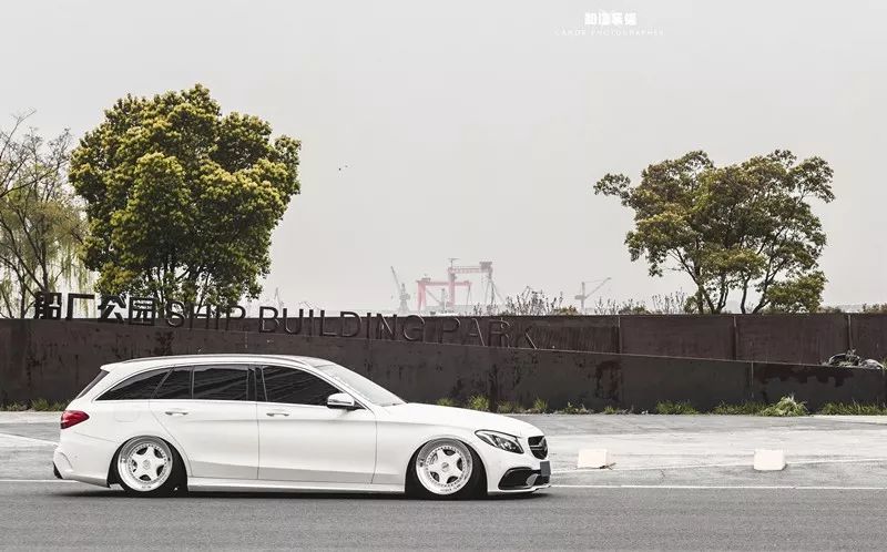 奔驰c旅行体验,开着奔驰c级车在路上