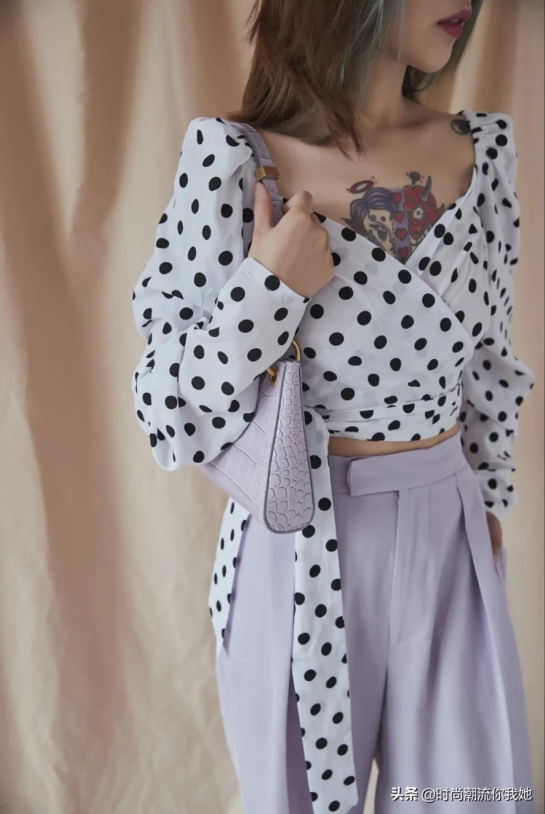 夏天穿马卡龙色系的长裤,马卡龙紫色裤子搭配