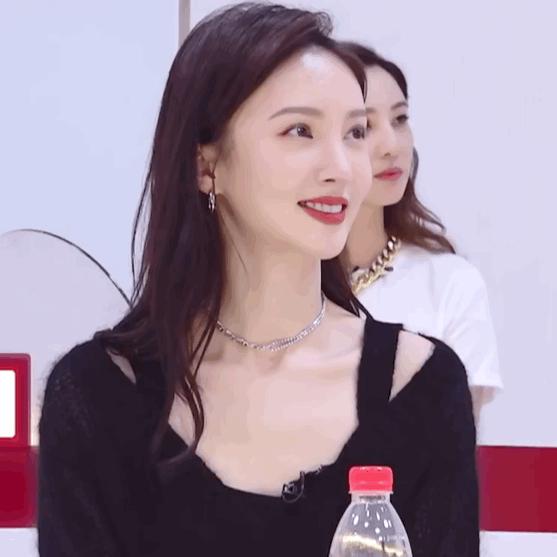 景甜眉毛属于什么眉形,景甜粗眉跟细眉的区别