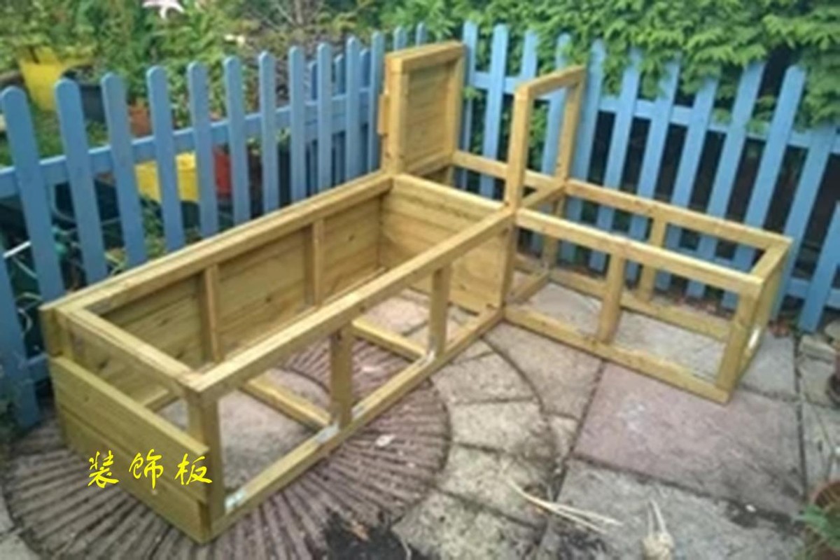 大露台花池卡座带鱼池效果图,设计庭院观赏小鱼池的过程