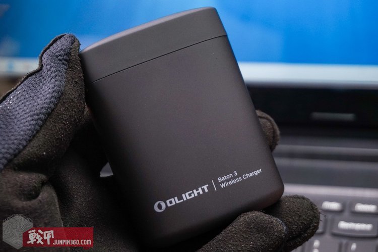 开启无线充电时代，OLIGHTBaton3手电尊享版
